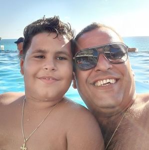 Meet your Posher, Raciel